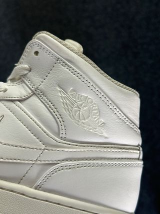 Nike Jordan 1 Mid 43 Triplo Blanco
