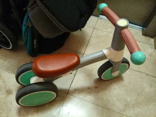 Bicicleta triciclo infantil