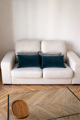 Sofá de 2 plazas beige