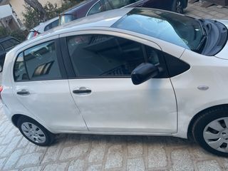 Toyota Yaris 2011