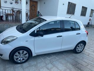 Toyota Yaris 2011