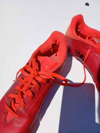 Botas de fútbol Adidas rojas niñ@s