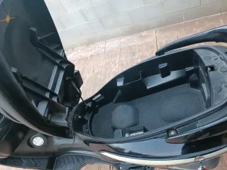 SYM Joymax 250 Maxi Scooter Negra. Carnet A2