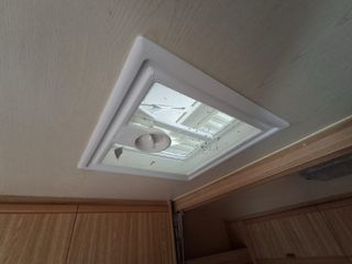 Caravana Moncayo Versailles 370 L