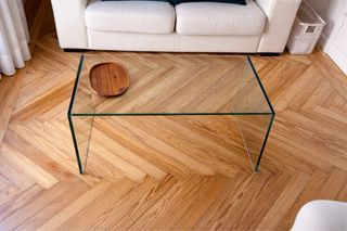 Mesa de centro de cristal y madera
