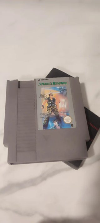 NINTENDO NES SNAKE'S REVENGE METAL GEAR PAL B