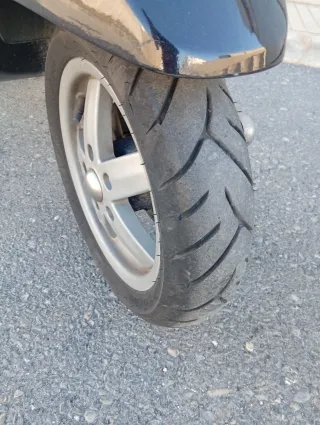 Vespa LX 125 Scooter Automática