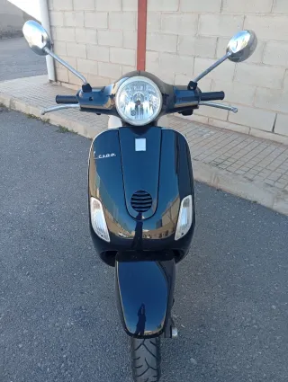 Vespa LX 125 Scooter Automática