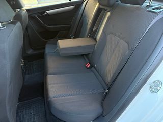 Volkswagen Passat 2011