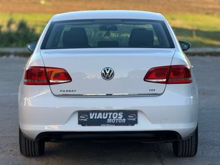 Volkswagen Passat 2011