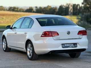 Volkswagen Passat 2011