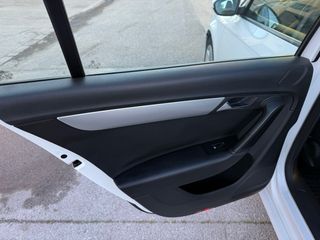 Volkswagen Passat 2011