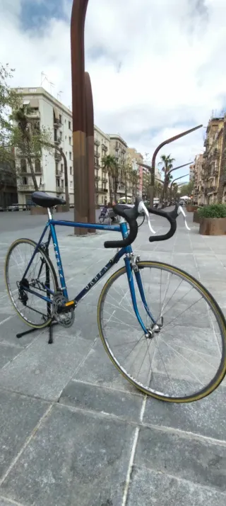 Bicicleta carretera Orbea azul