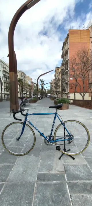 Bicicleta carretera Orbea azul