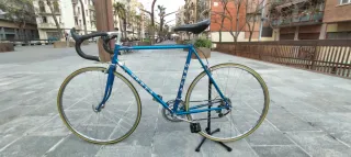 Bicicleta carretera Orbea azul