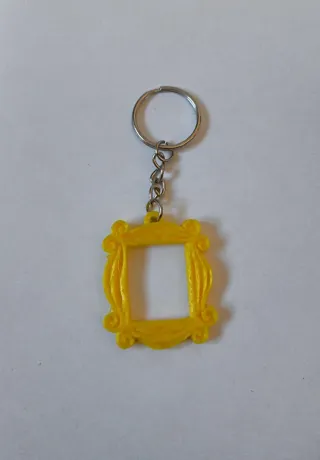 Llavero Puerta Friends Amarillo
