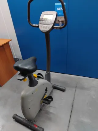 Bicicleta Estática Gris y Negra