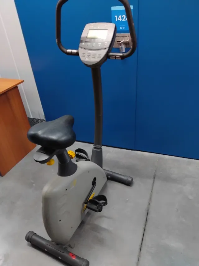 Bicicleta Estática Gris y Negra