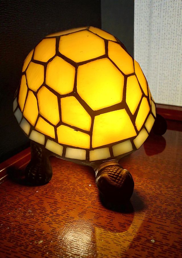 Lampada tartaruga stile Tiffany