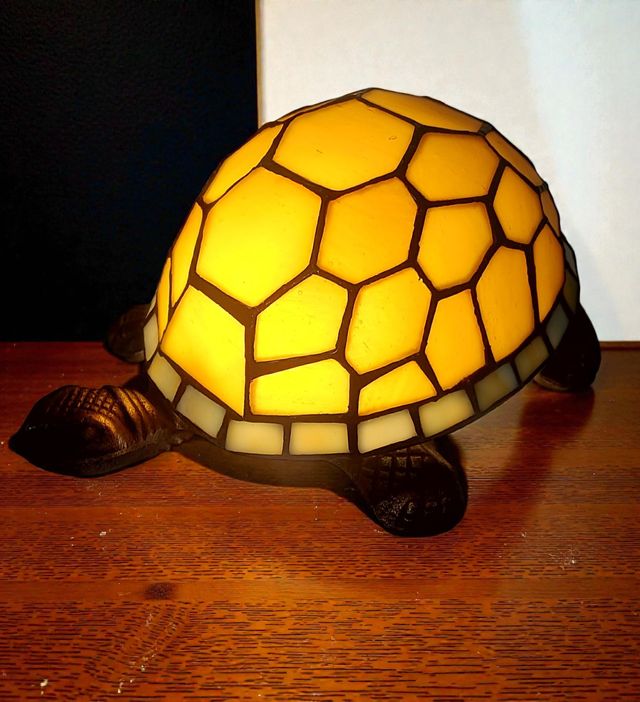 Lampada tartaruga stile Tiffany