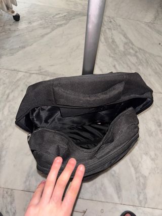 Maleta pequeña negra