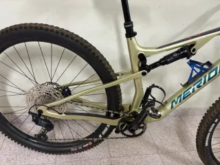 Bicicleta Merida Full Suspension