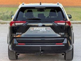 Toyota RAV4 2021