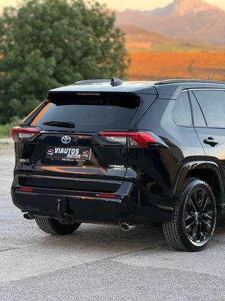 Toyota RAV4 2021