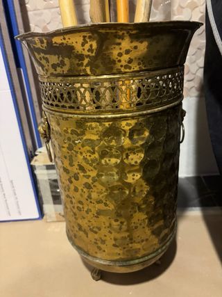 Portaombrelli vintage in metallo dorato