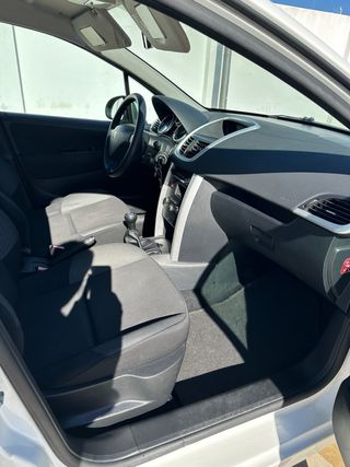 !Peugeot 207 162mil km!