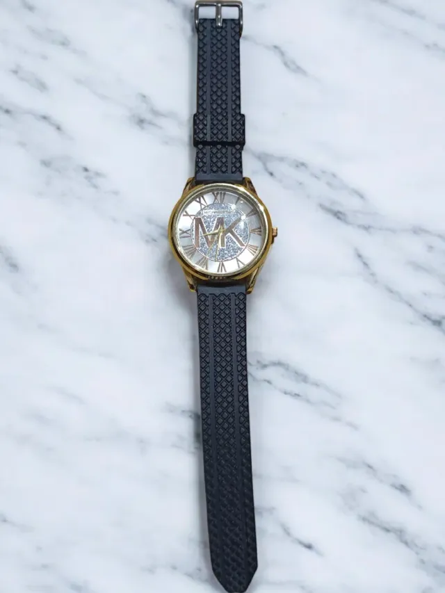 Reloj Michael Kors Unisex Negro/Dorado