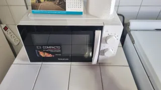 Microonde Taurus Compacto 700W 20L