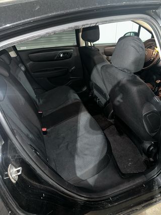 Citroen C4 2008    100.000km