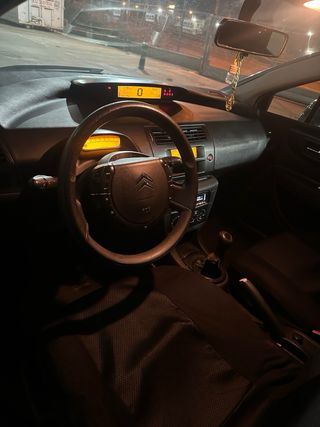 Citroen C4 2008    100.000km