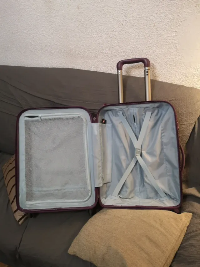 Maleta pequeña con diseño de círculos