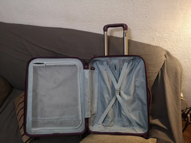 Maleta pequeña con diseño de círculos