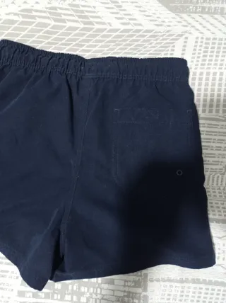 Confezione da 2 costumi da bagno per bambini di Olaian (Decathlon) e Thent (Décimas)