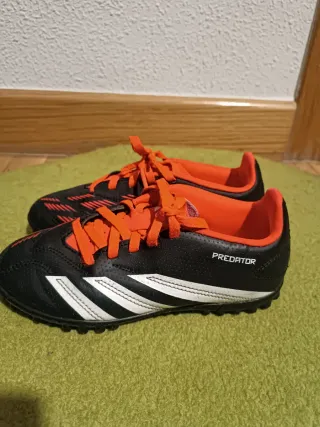Botas de fútbol Adidas Predator niño talla 33