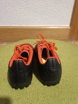 Botas de fútbol Adidas Predator niño talla 33