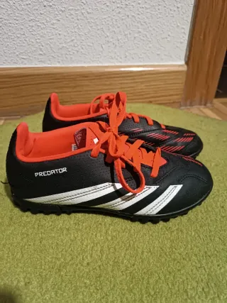Botas de fútbol Adidas Predator niño talla 33