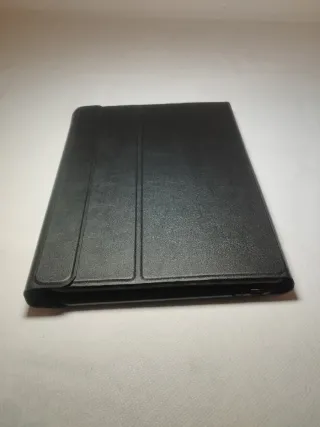 Funda con Teclado Retroiluminado