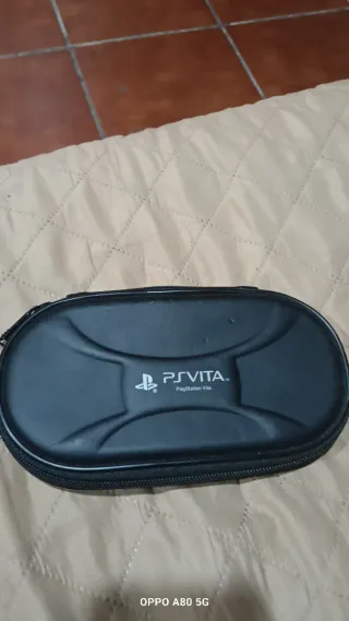 PS Vita PCH-2004 Negra