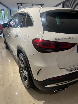 Mercedes-Benz GLA 200 D AMG