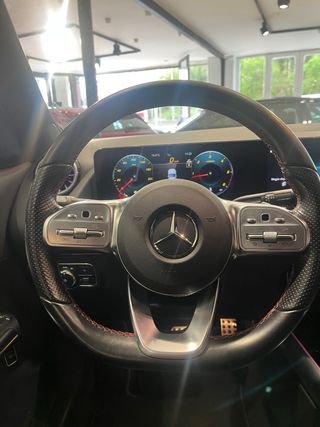 Mercedes-Benz GLA 200 D AMG