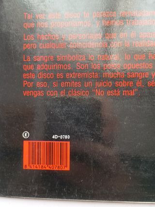 Un Pingüino en Mi Ascensor La Sangre y la Tele LP