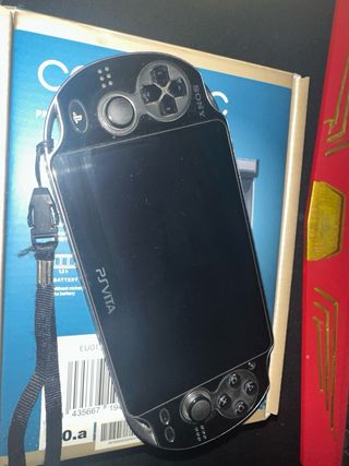 PSP Vita OLED PCH-1004 Negra + MicroSD 128GB