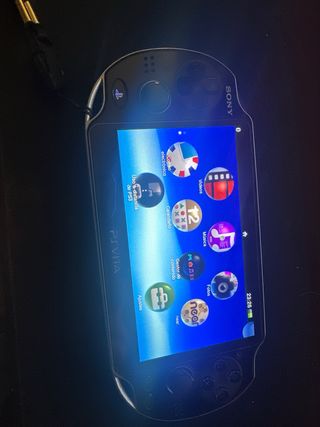 PSP Vita OLED PCH-1004 Negra + MicroSD 128GB