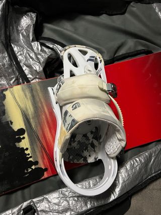 Snowboard Rossignol Sultan 155 con attacchi