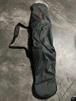 Snowboard Rossignol Sultan 155 con attacchi