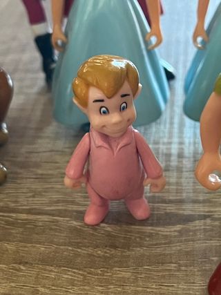 Collezione di figure di personaggi di Peter Pan Disney